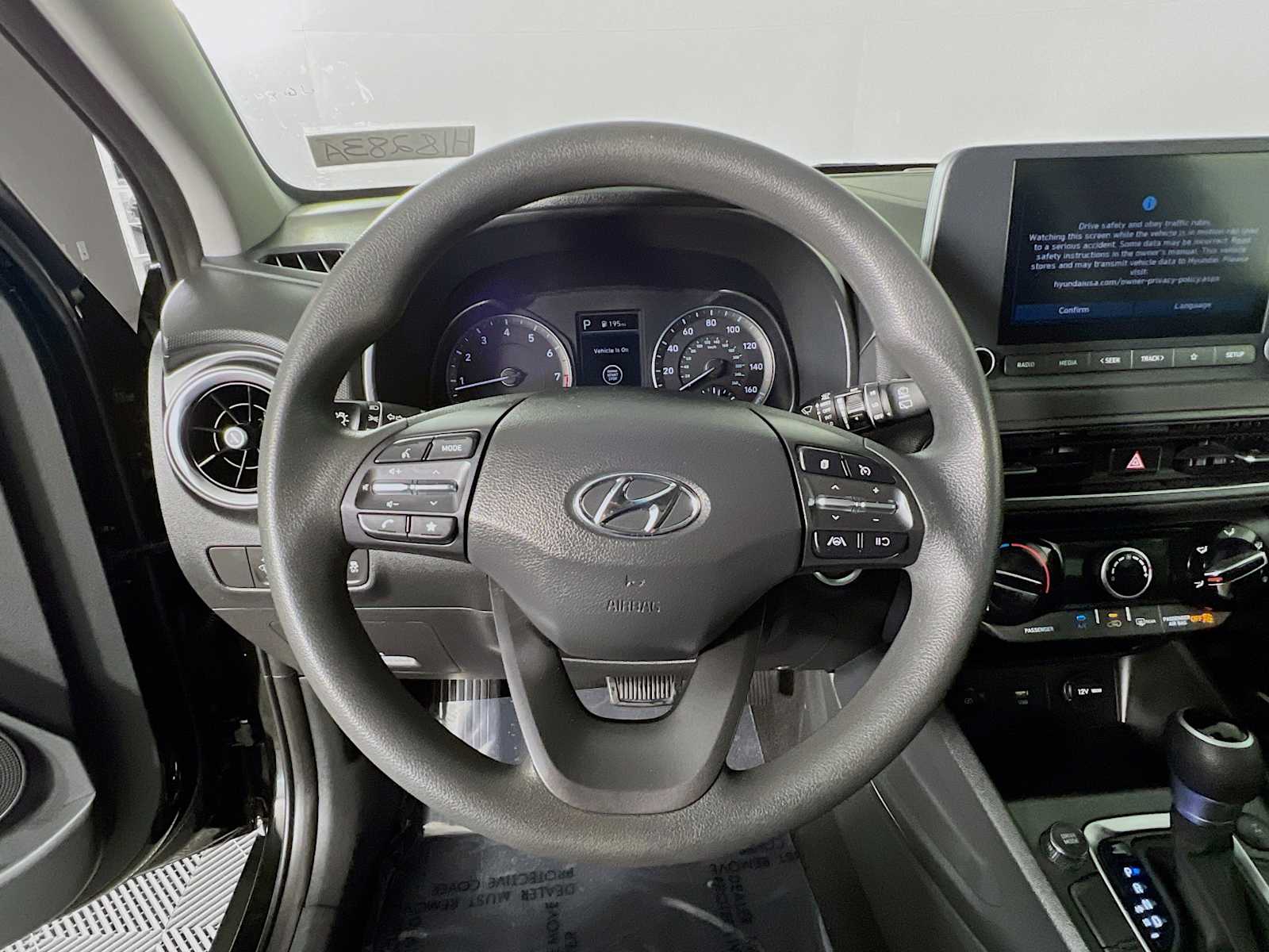 2023 Hyundai Kona SEL - Photo 11