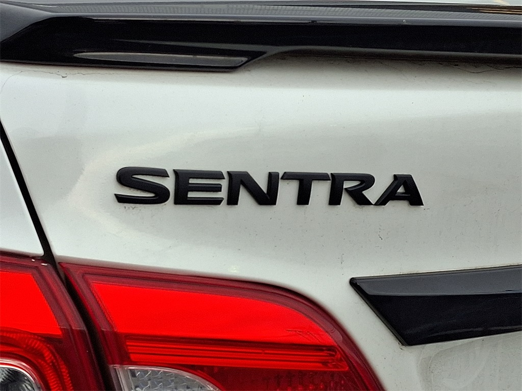 2018 Nissan Sentra SR - Photo 10