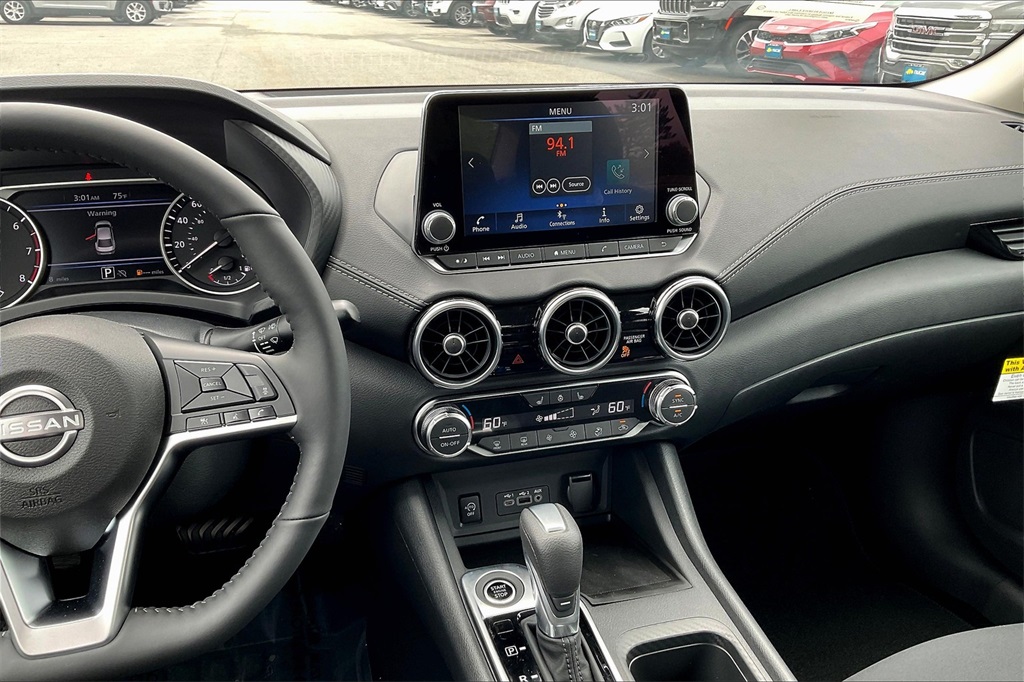 2025 Nissan Sentra SV - Photo 13