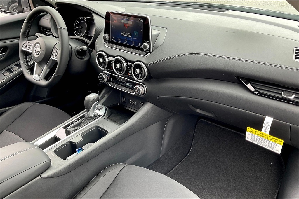 2025 Nissan Sentra SV - Photo 10