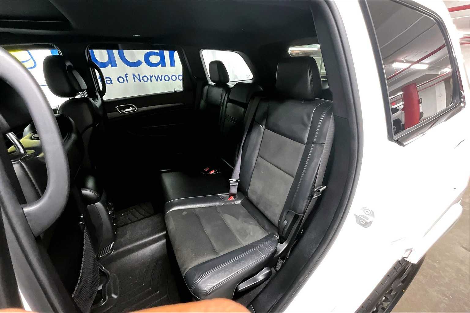 2020 Jeep Grand Cherokee Altitude - Photo 15