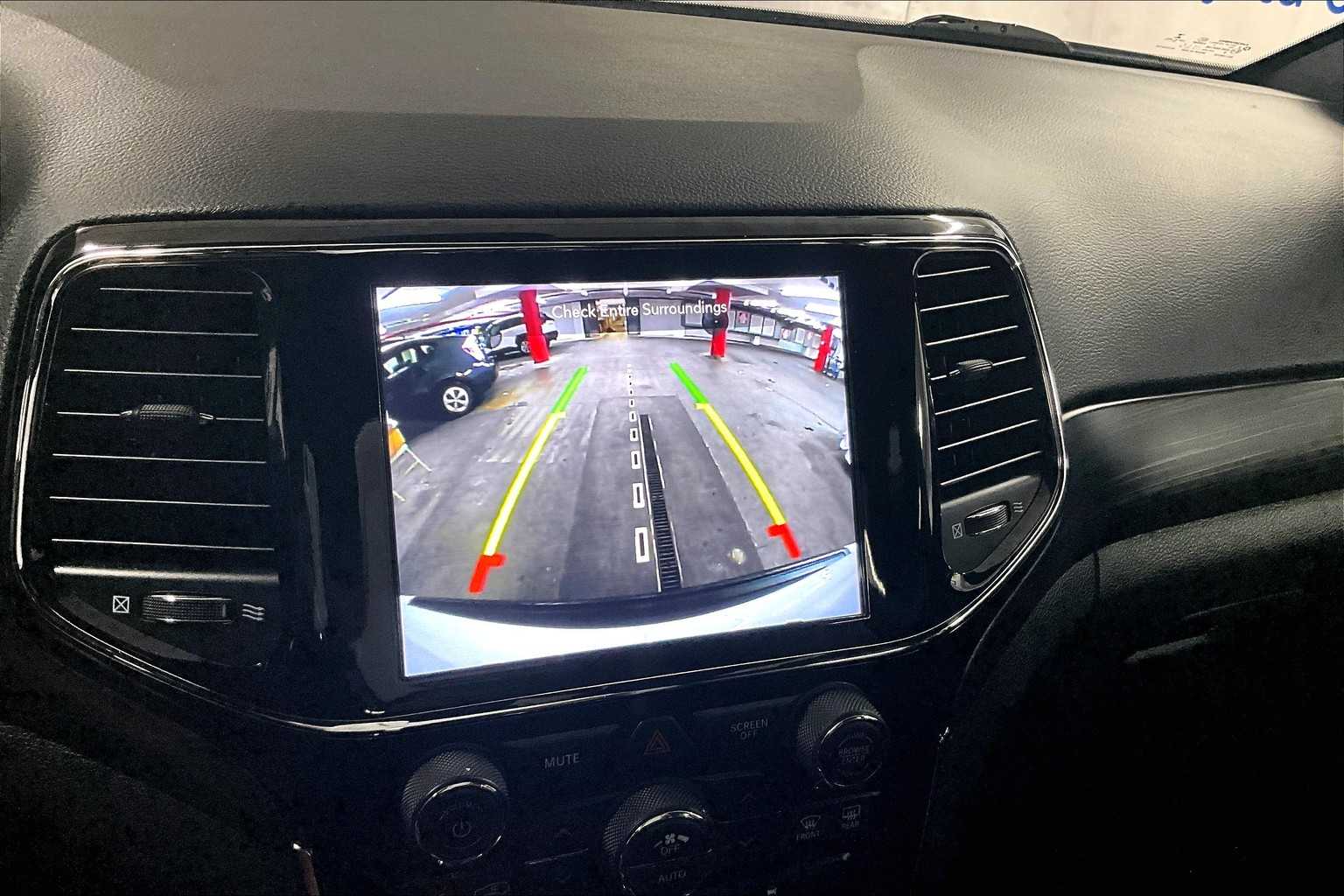 2020 Jeep Grand Cherokee Altitude - Photo 19