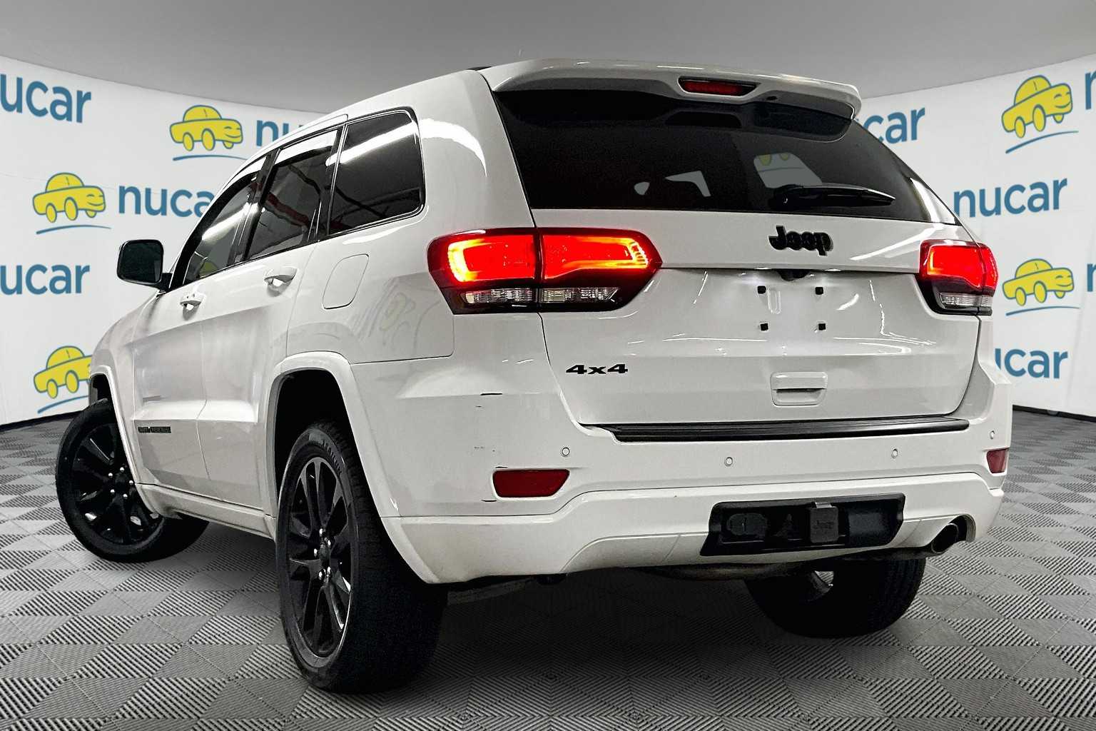 2020 Jeep Grand Cherokee Altitude - Photo 4