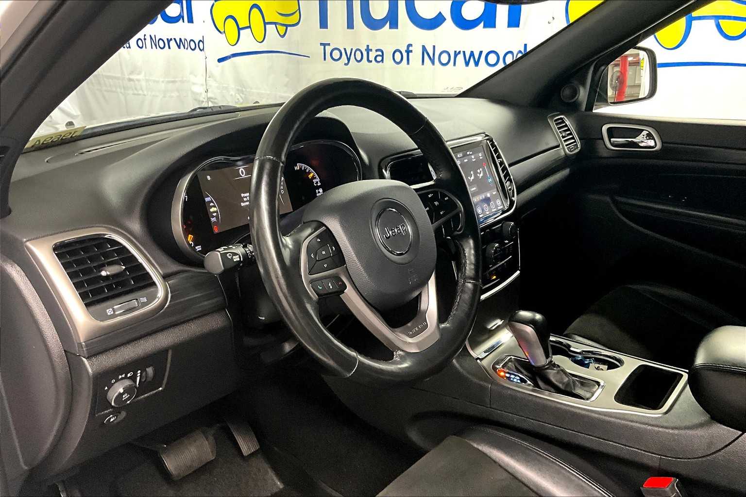 2020 Jeep Grand Cherokee Altitude - Photo 8