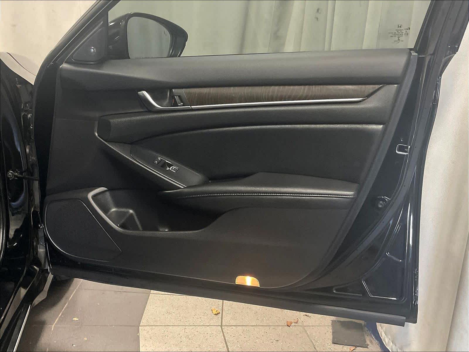 2020 Honda Accord Touring - Photo 12