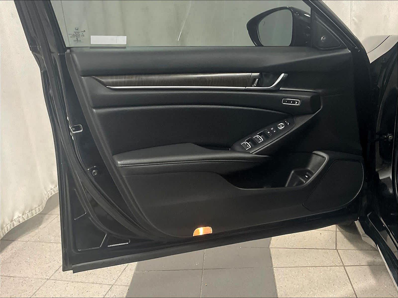 2020 Honda Accord Touring - Photo 9