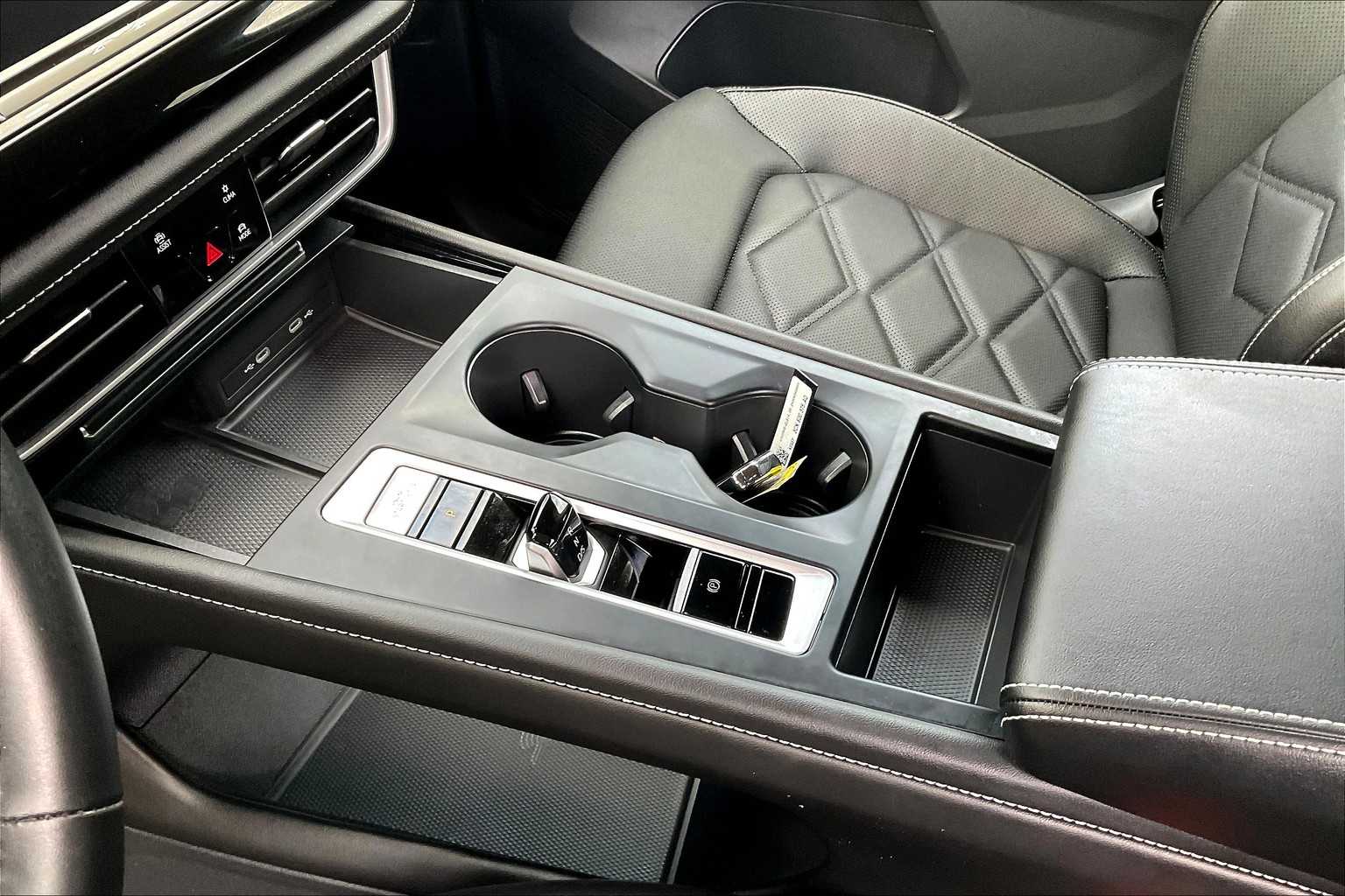 2024 Volkswagen Atlas 2.0T SE - Photo 21