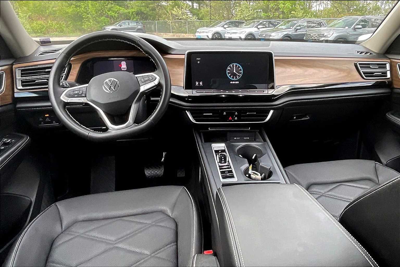 2024 Volkswagen Atlas 2.0T SE - Photo 22