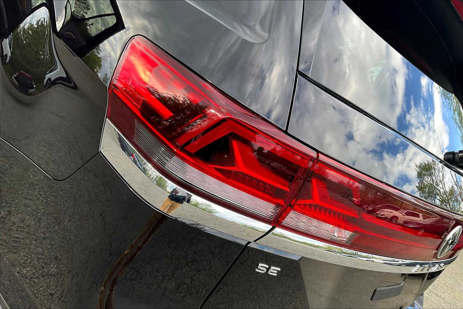 2024 Volkswagen Atlas 2.0T SE - Photo 34