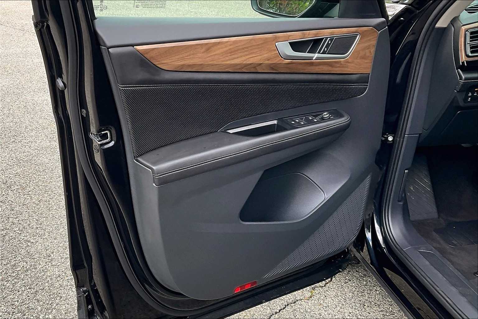 2024 Volkswagen Atlas 2.0T SE - Photo 9