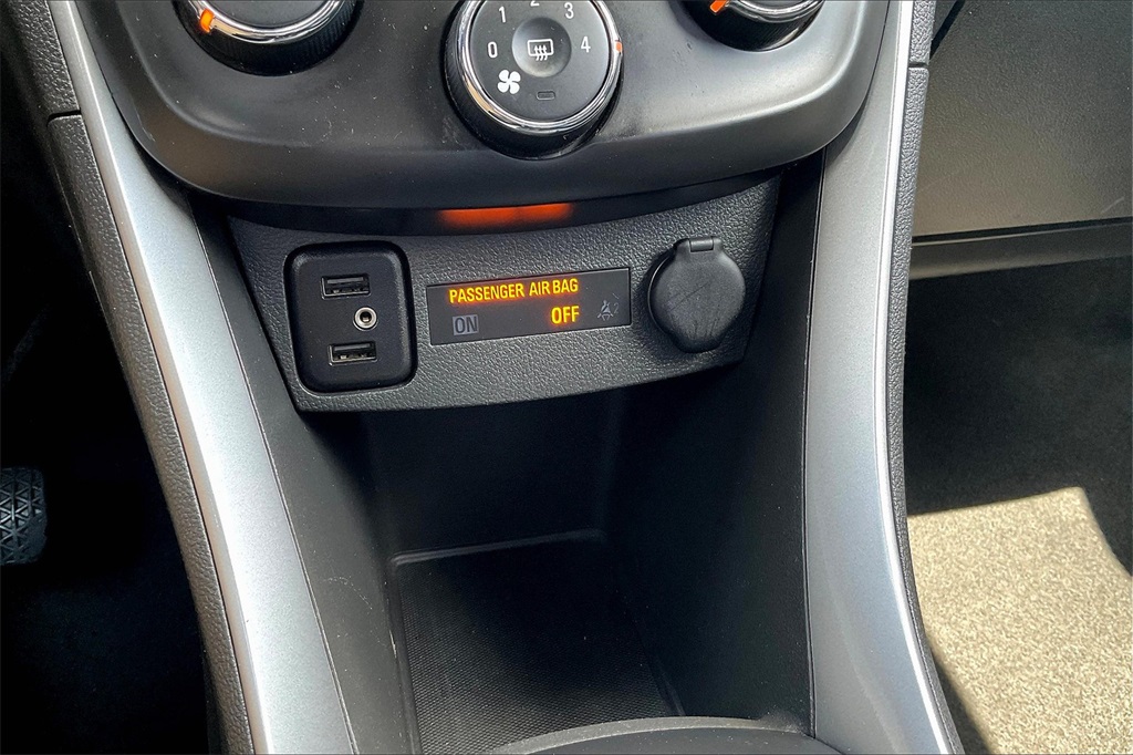2022 Chevrolet Trax LT - Photo 12