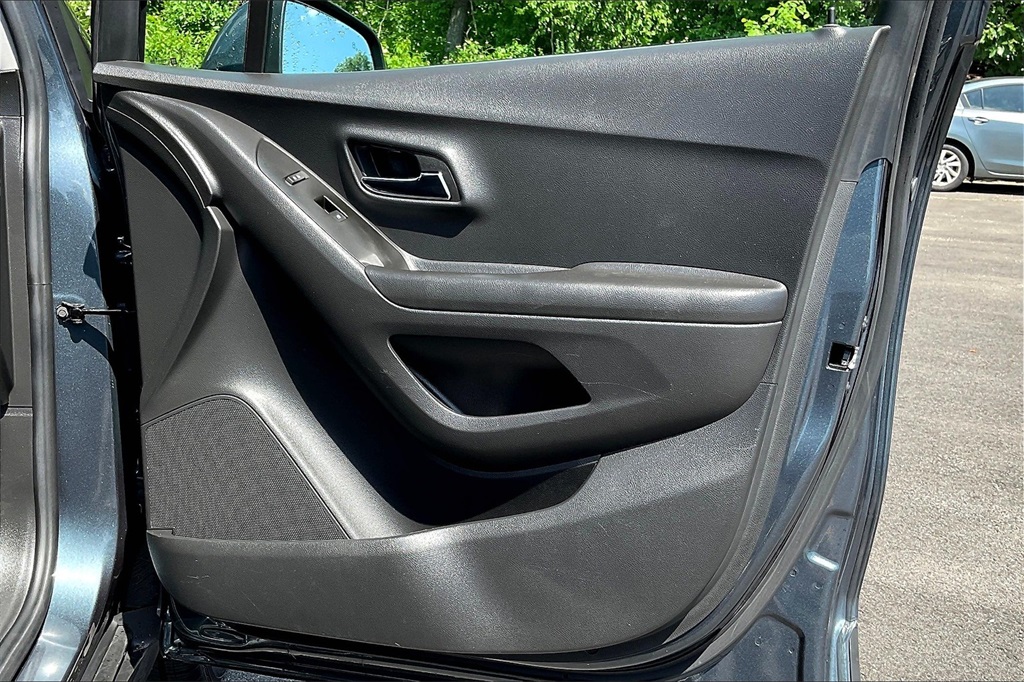 2022 Chevrolet Trax LT - Photo 26