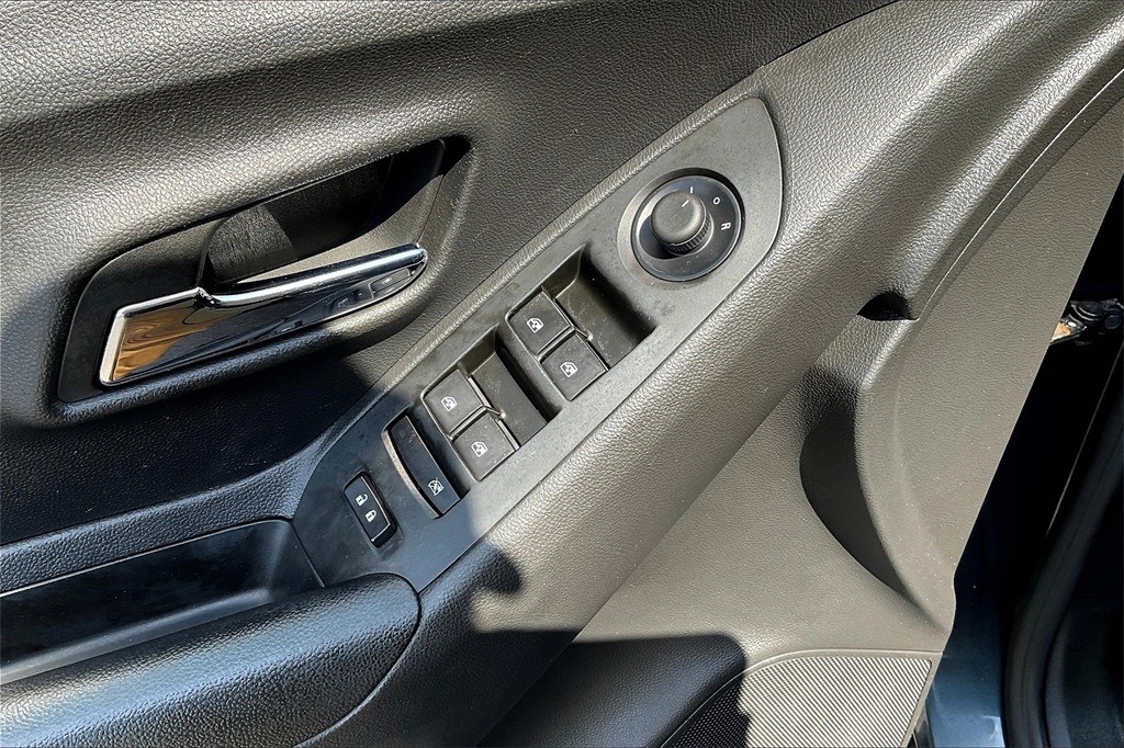 2022 Chevrolet Trax LT - Photo 28