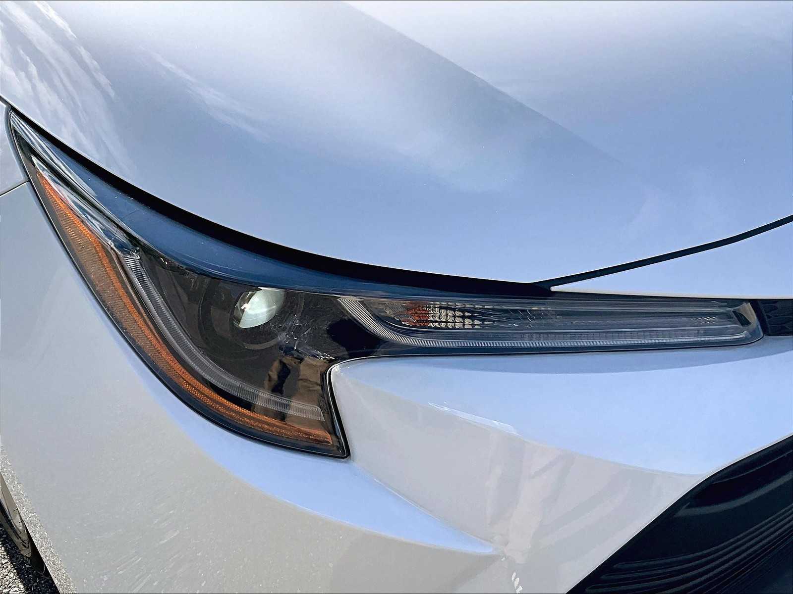 2025 Toyota Corolla LE - Photo 33