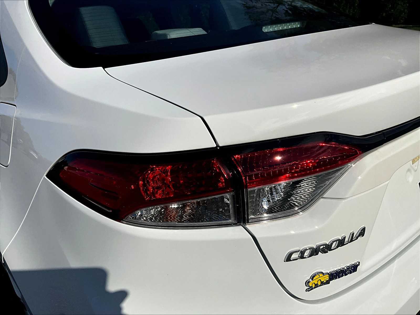 2025 Toyota Corolla LE - Photo 34