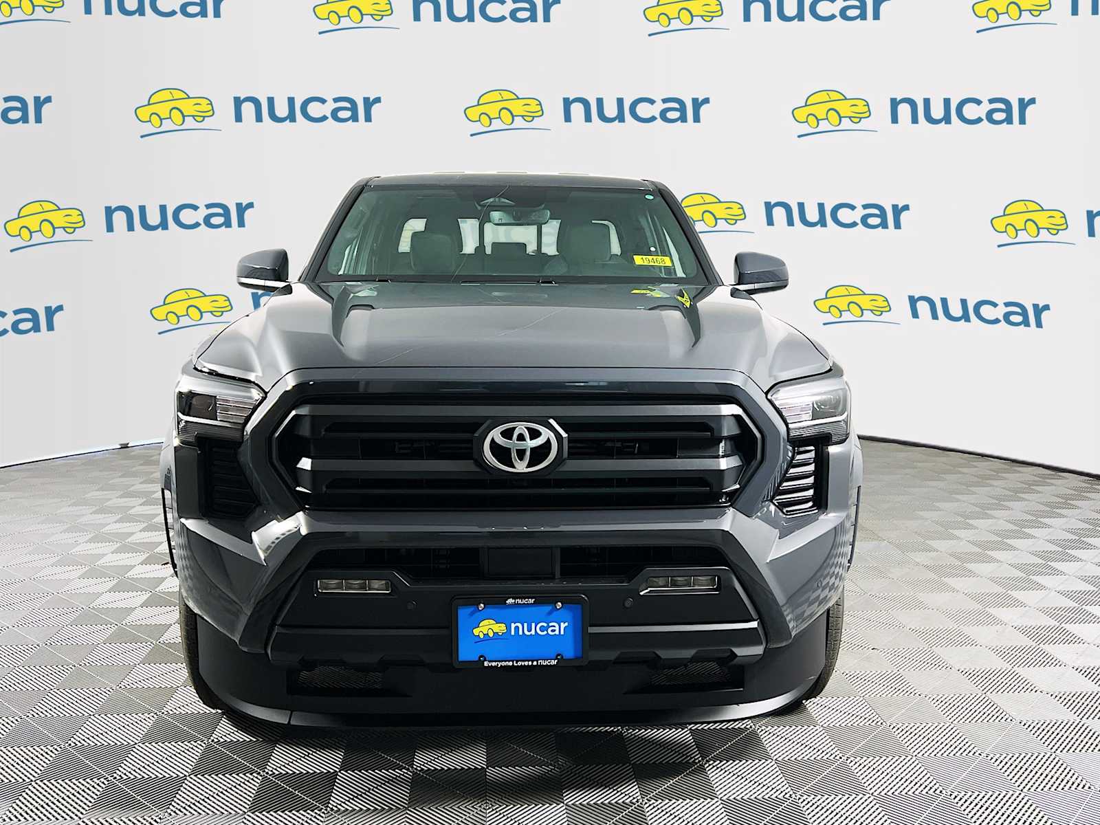 2025 Toyota Tacoma SR5 - Photo 2