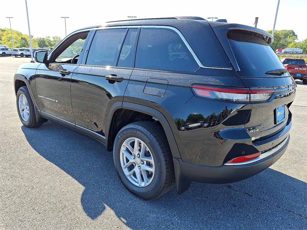 2025 Jeep Grand Cherokee Laredo X - Photo 3