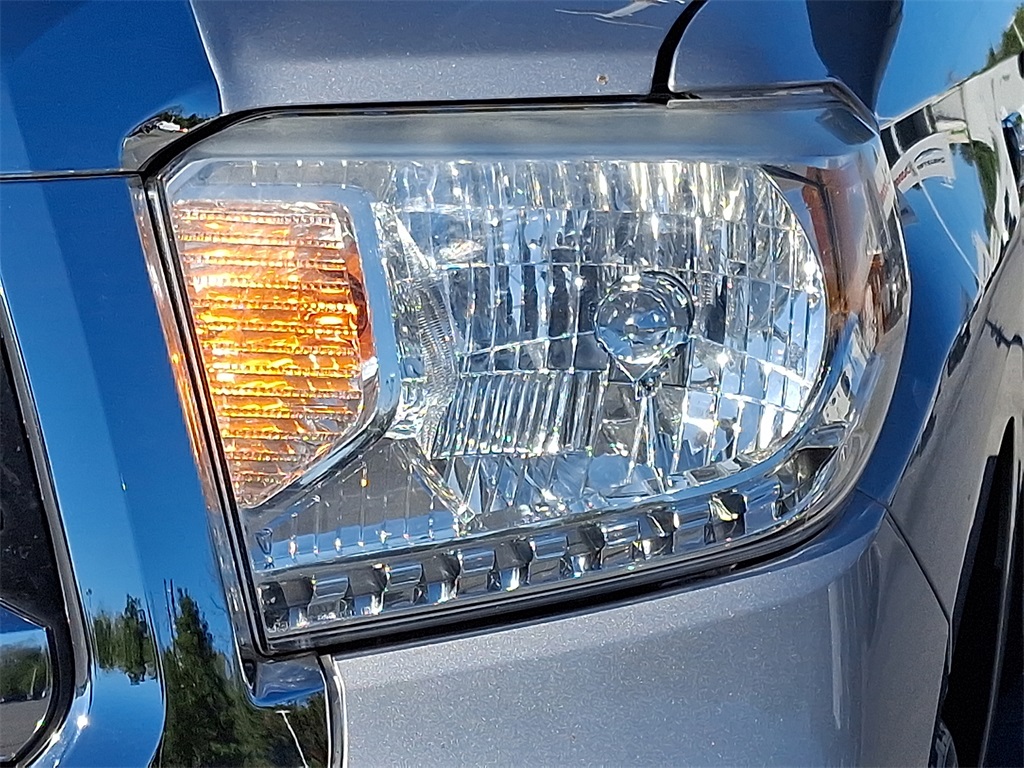 2017 Toyota Tundra SR5 - Photo 10