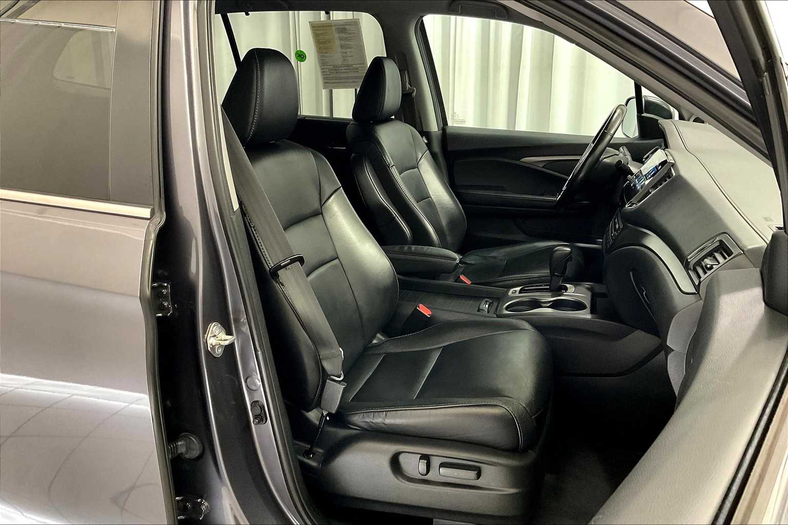 2020 Honda Pilot EX-L - Photo 11