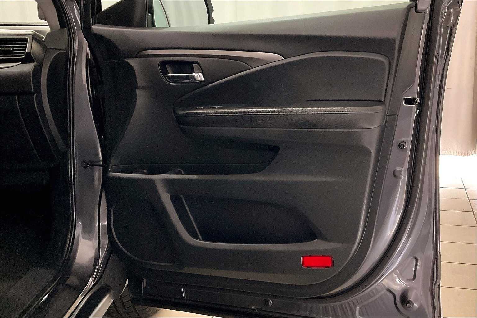 2020 Honda Pilot EX-L - Photo 12