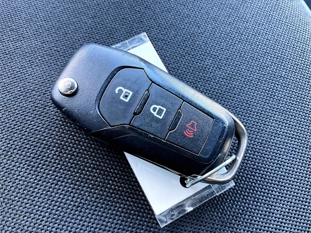 2022 Ford F-150 XL - Photo 11