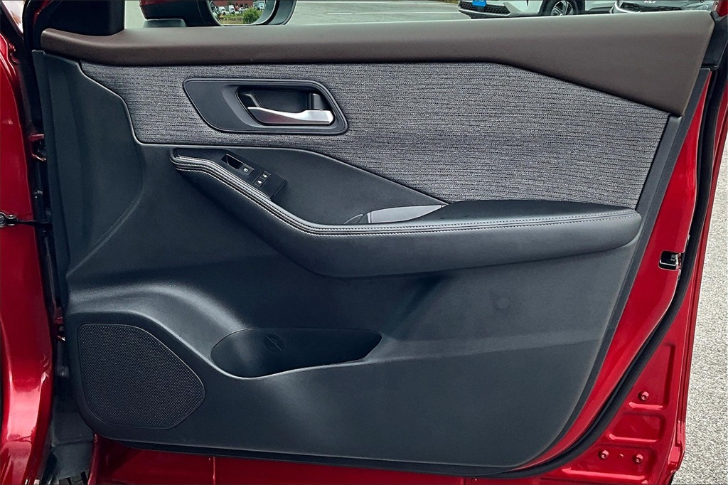 2023 Nissan Rogue SV - Photo 10