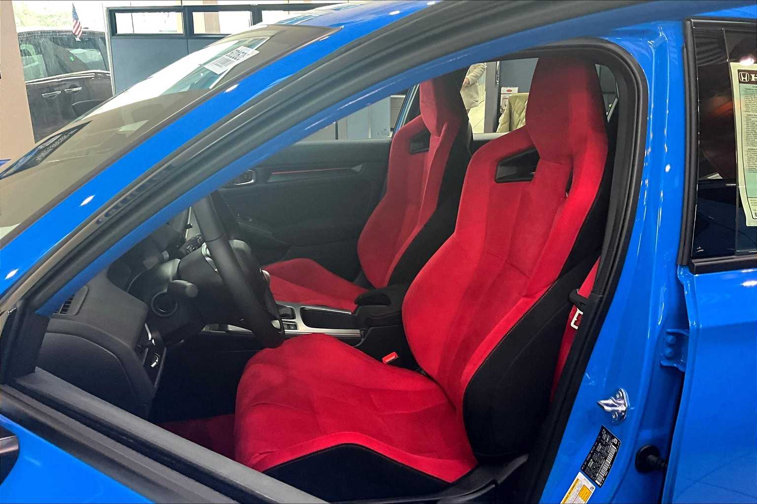 2025 Honda Civic Type R  - Photo 10