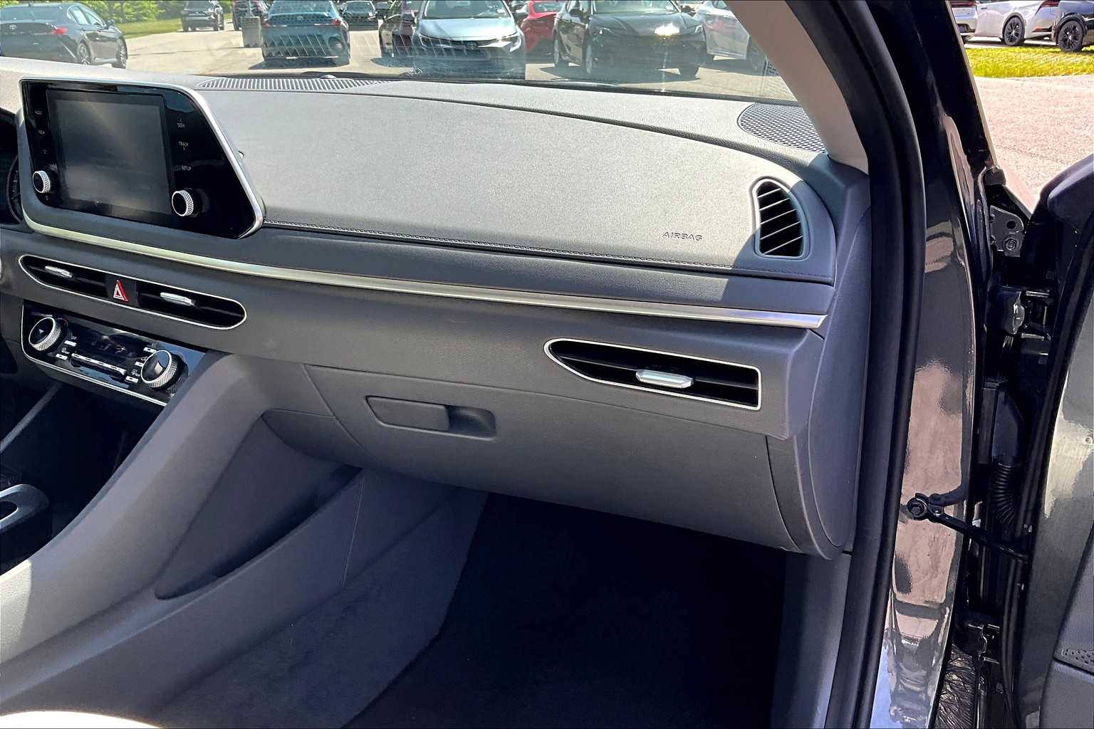 2022 Hyundai Sonata SEL - Photo 13