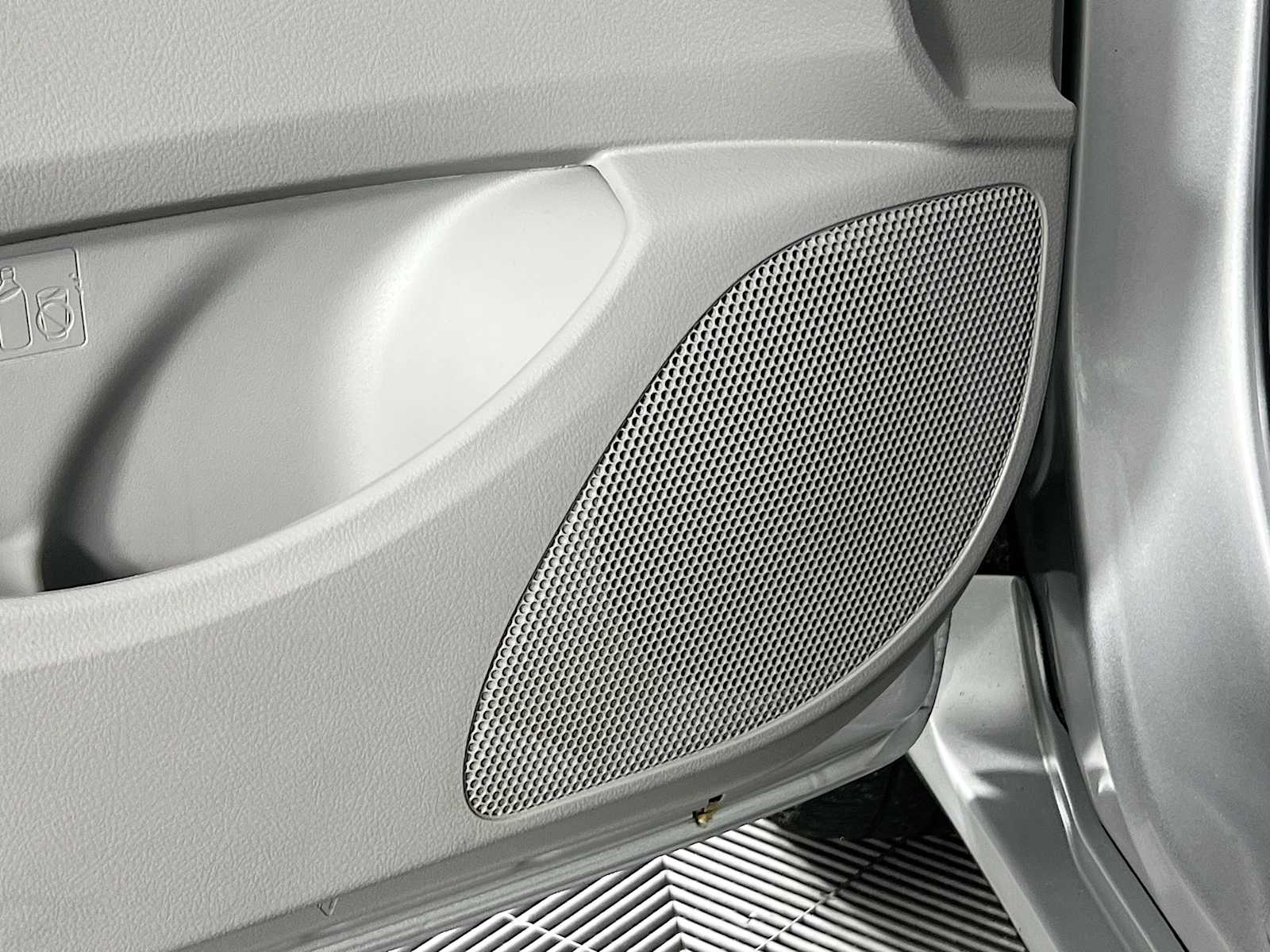 2012 Toyota Corolla LE - Photo 17
