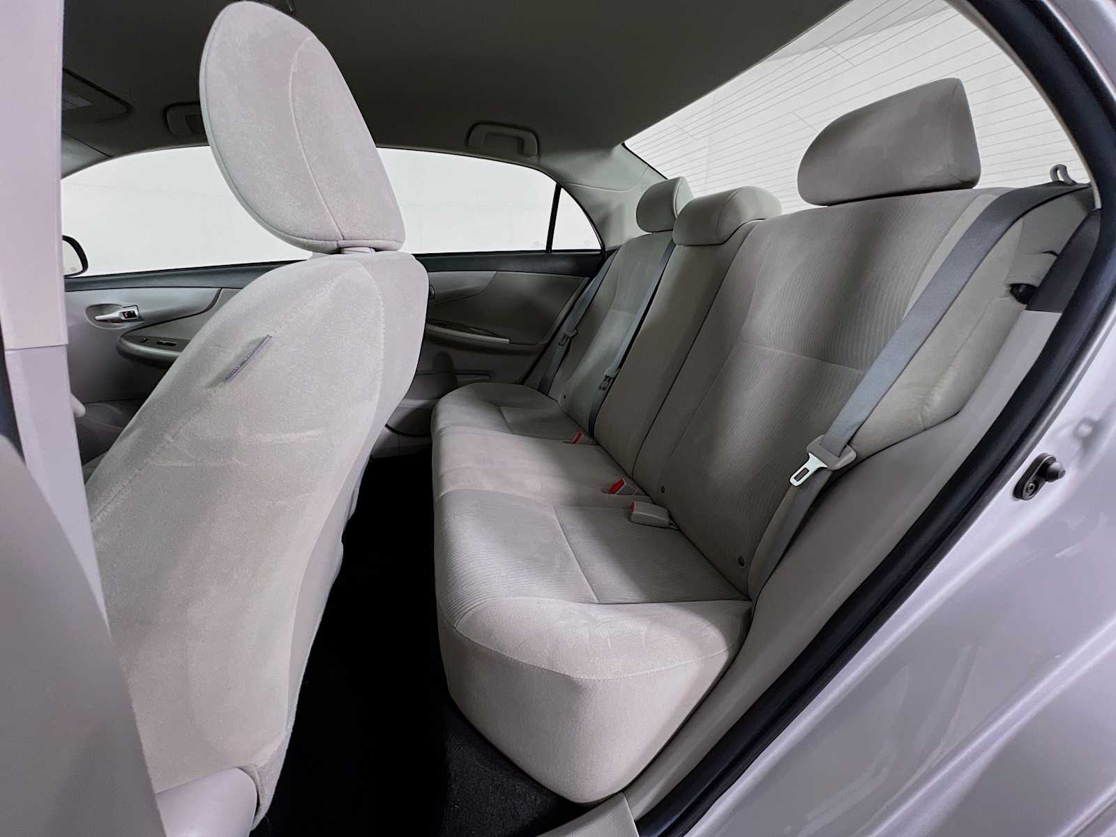 2012 Toyota Corolla LE - Photo 22