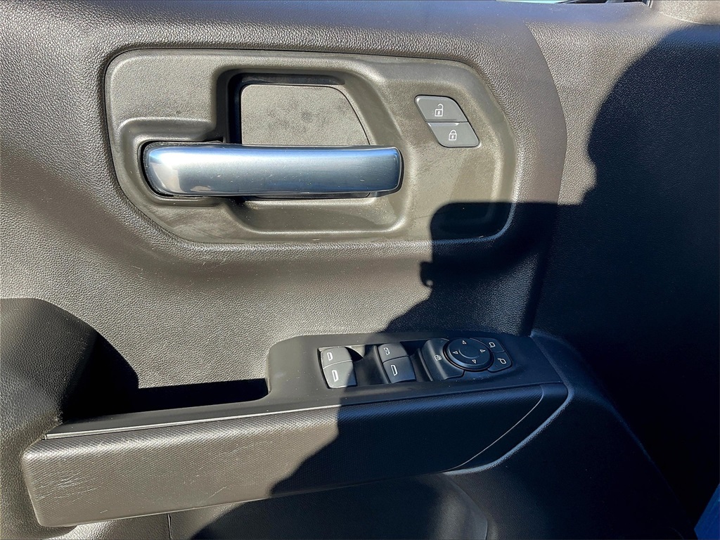 2023 Chevrolet Silverado 1500 Custom - Photo 35