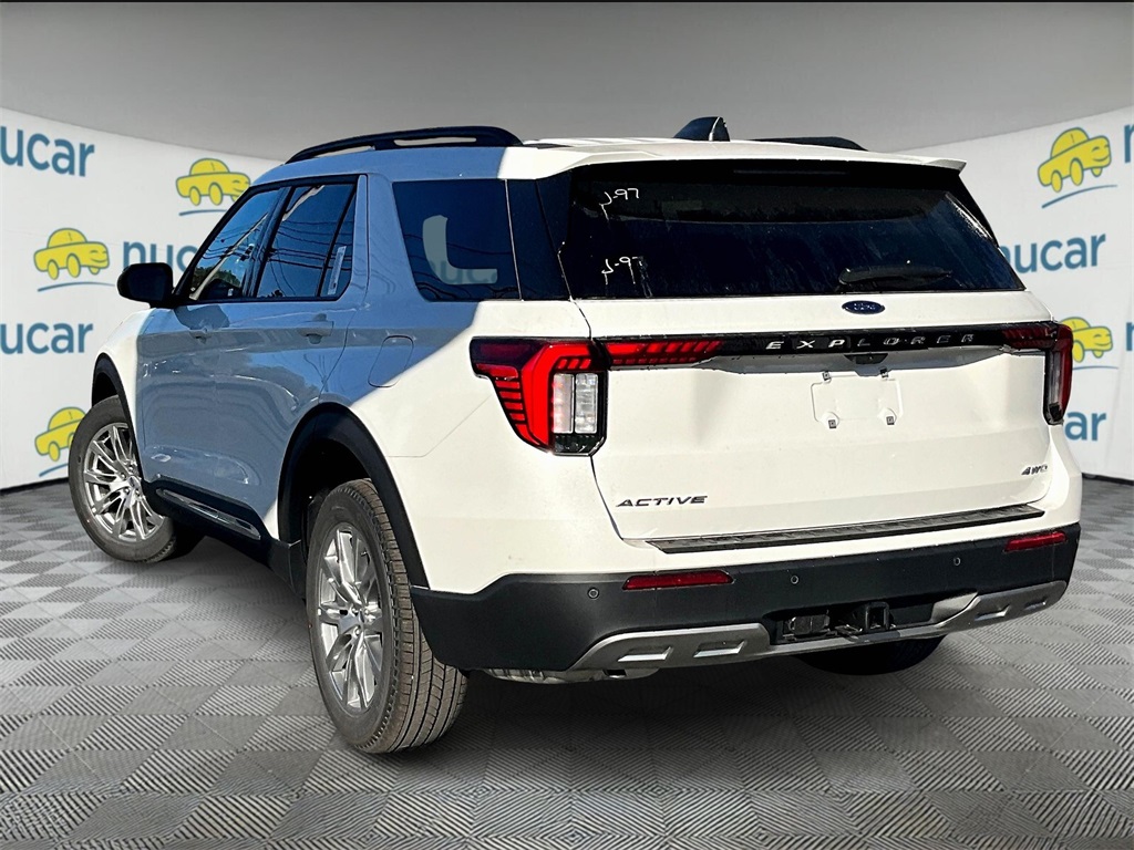 2025 Ford Explorer Active - Photo 4