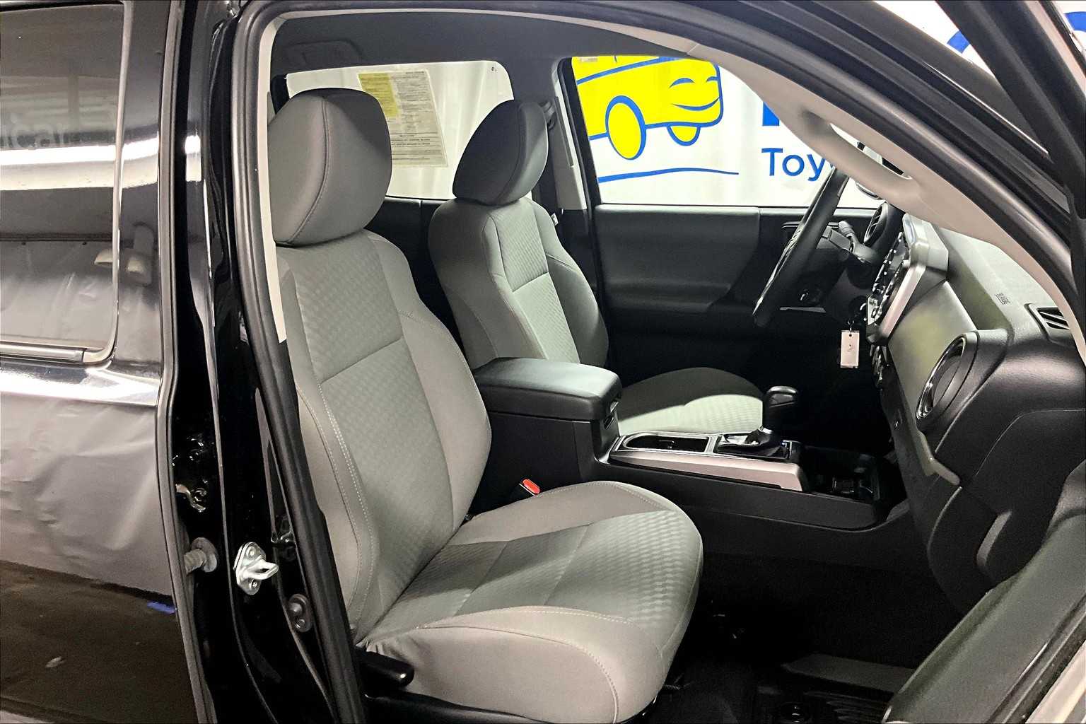 2022 Toyota Tacoma SR5 - Photo 11