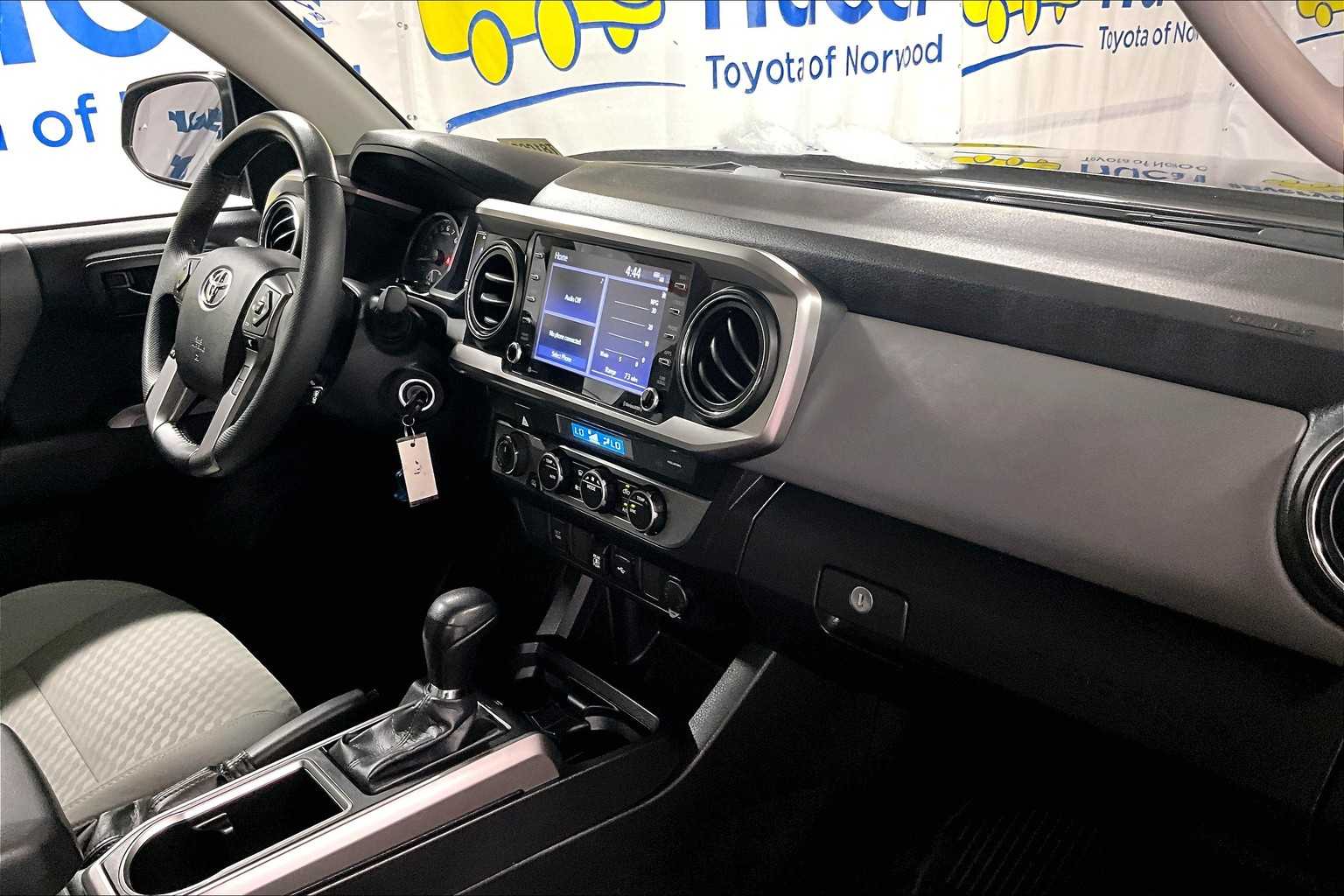 2022 Toyota Tacoma SR5 - Photo 14