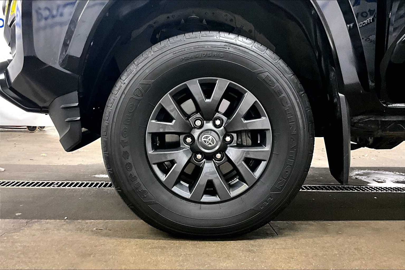 2022 Toyota Tacoma SR5 - Photo 7