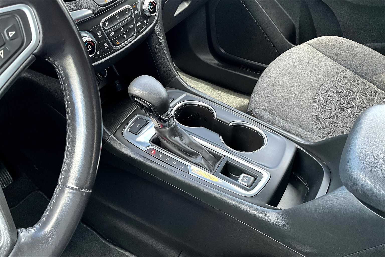 2022 Chevrolet Equinox LT - Photo 19