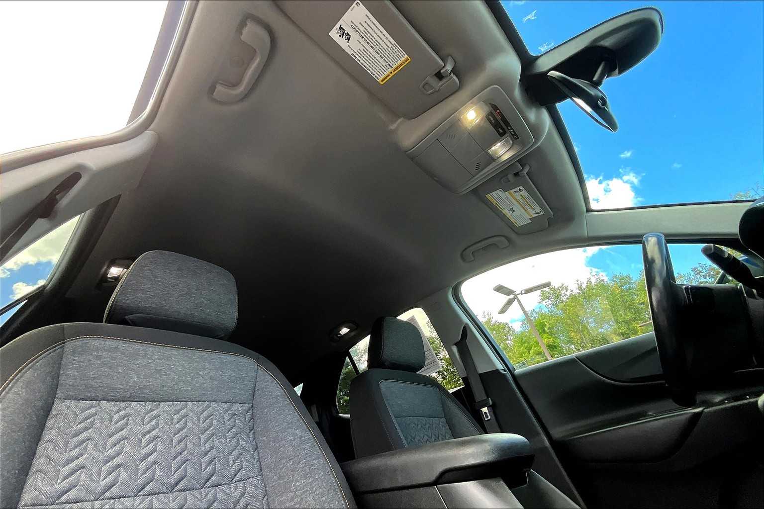 2022 Chevrolet Equinox LT - Photo 22