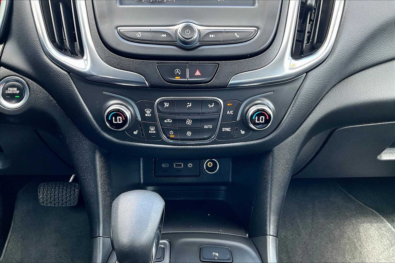 2022 Chevrolet Equinox LT - Photo 26
