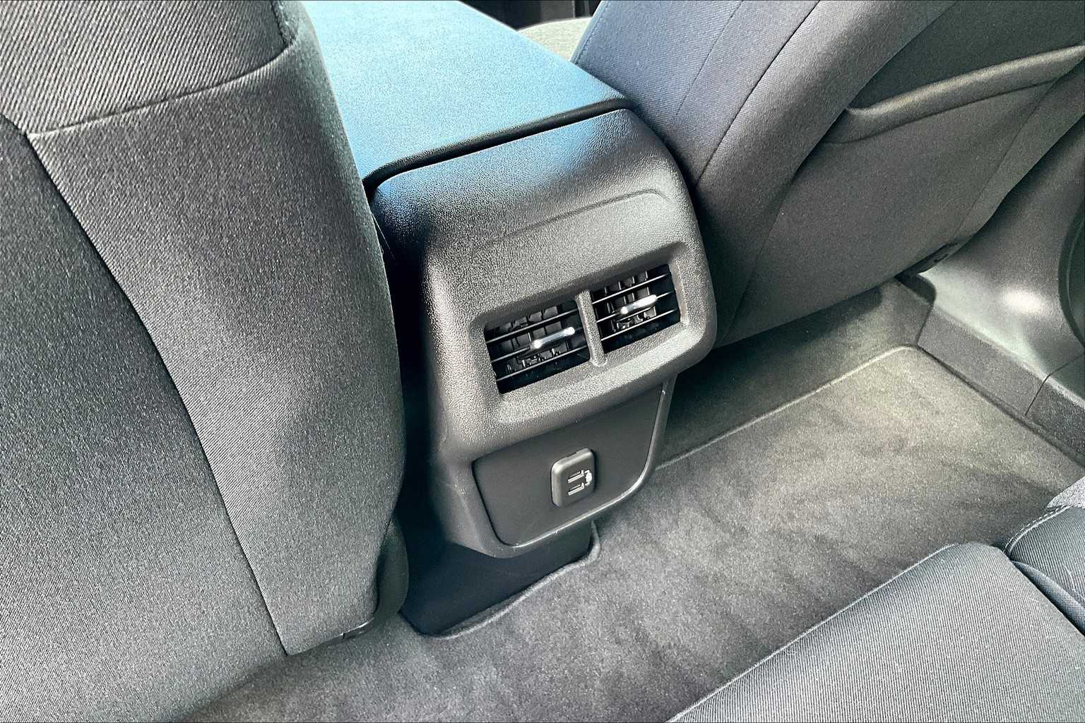 2022 Chevrolet Equinox LT - Photo 28
