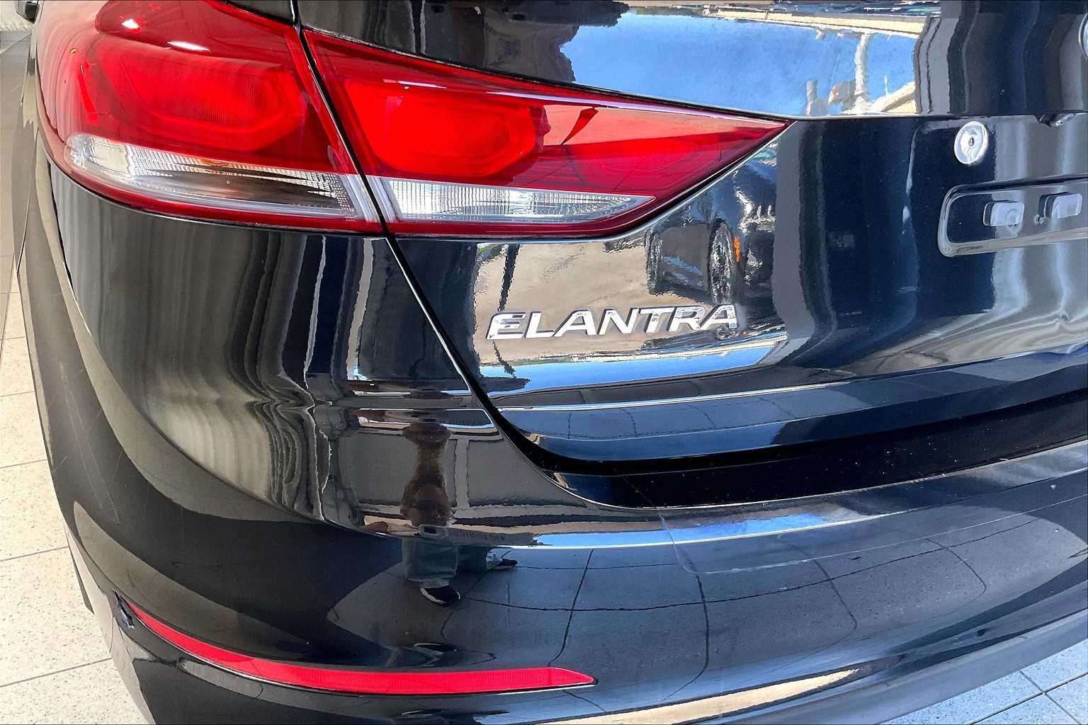 2018 Hyundai Elantra Value Edition - Photo 28