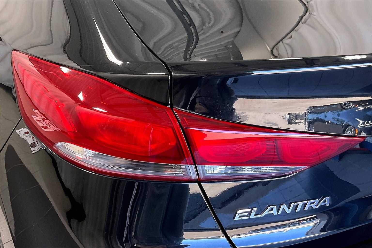 2018 Hyundai Elantra Value Edition - Photo 33