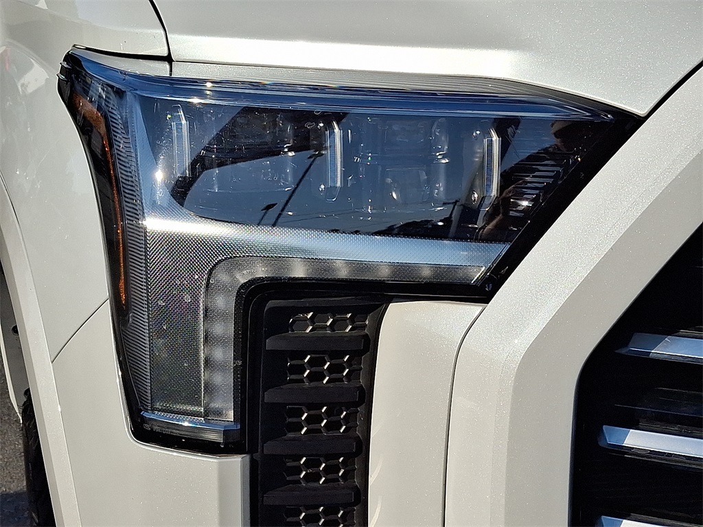 2024 Toyota Tundra Hybrid Capstone - Photo 8