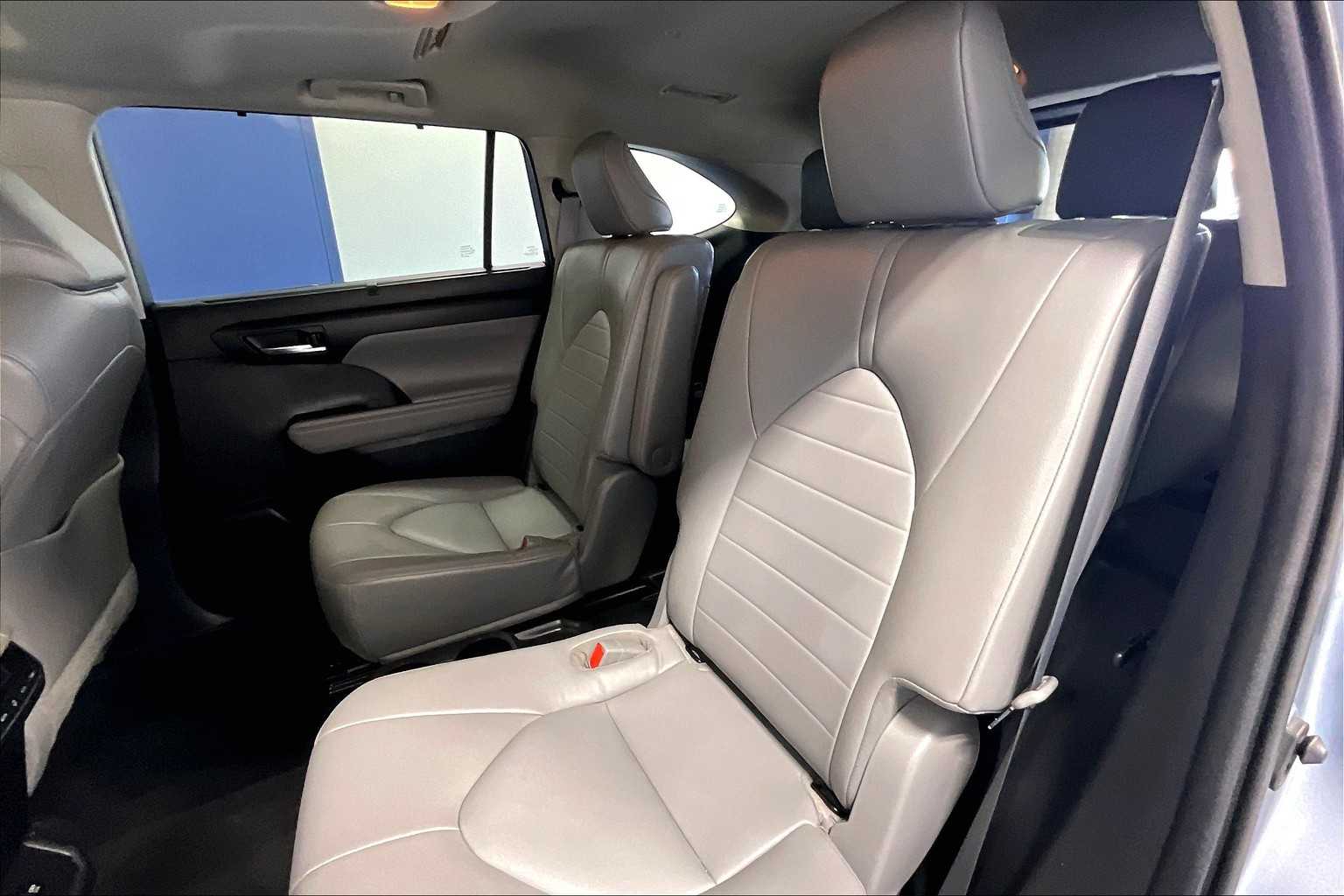 2021 Toyota Highlander XLE - Photo 15
