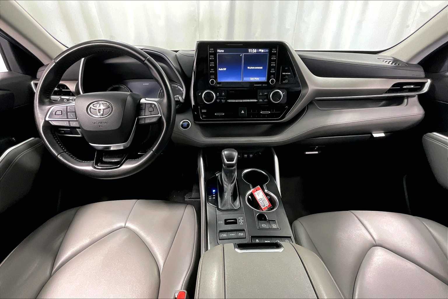 2021 Toyota Highlander XLE - Photo 22