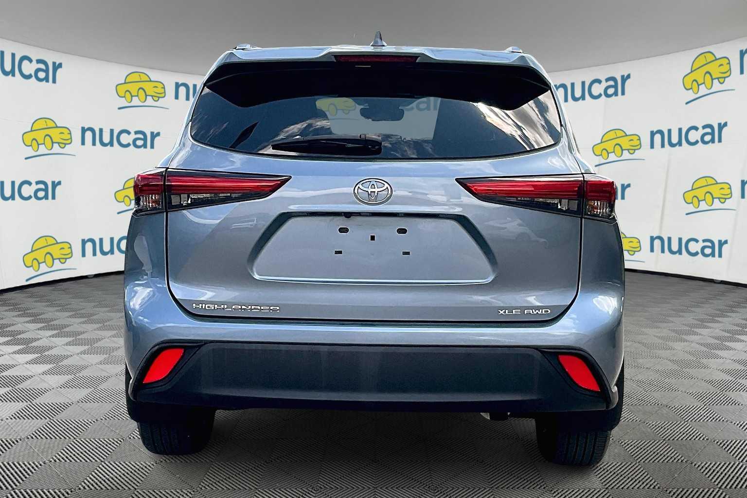 2021 Toyota Highlander XLE - Photo 5