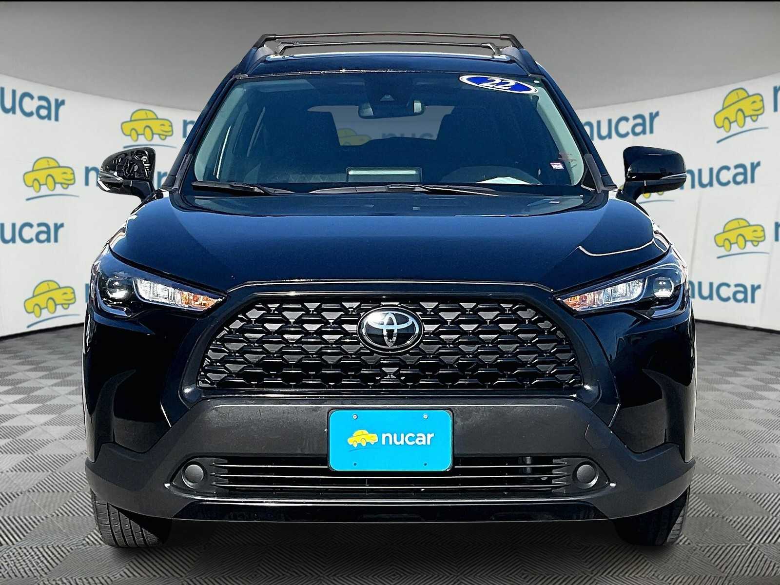 2022 Toyota Corolla Cross LE - Photo 2
