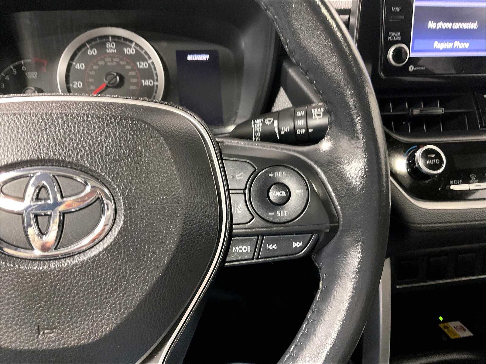 2022 Toyota Corolla Cross LE - Photo 24