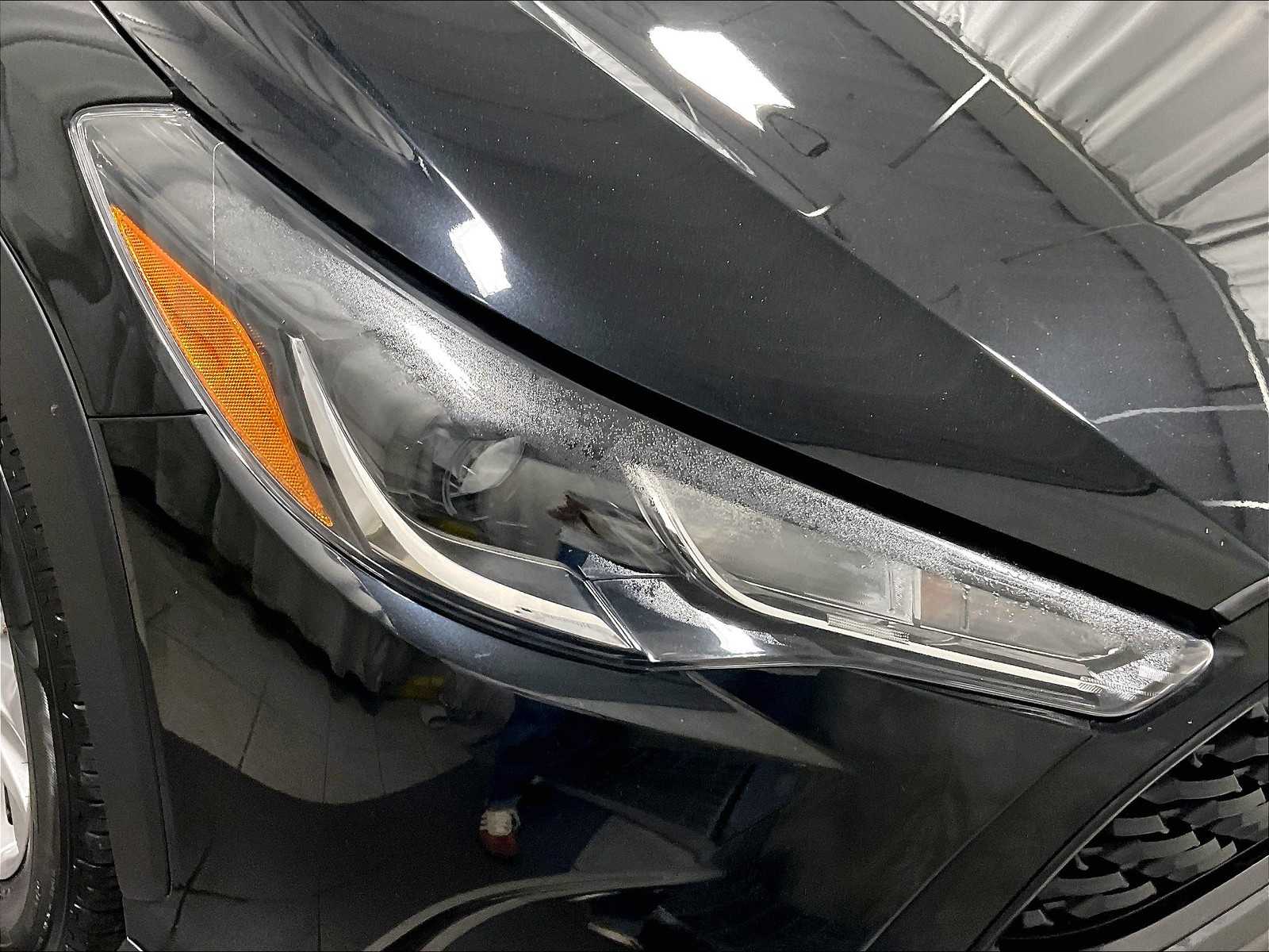 2022 Toyota Corolla Cross LE - Photo 32