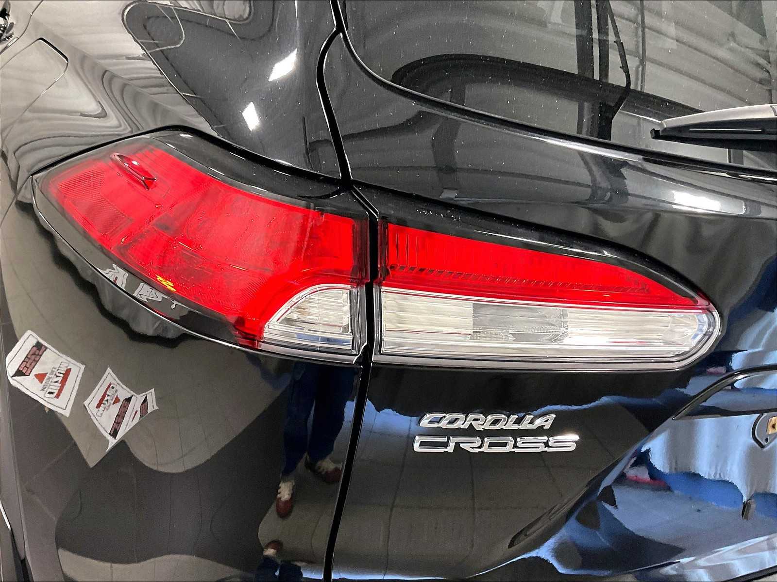 2022 Toyota Corolla Cross LE - Photo 33