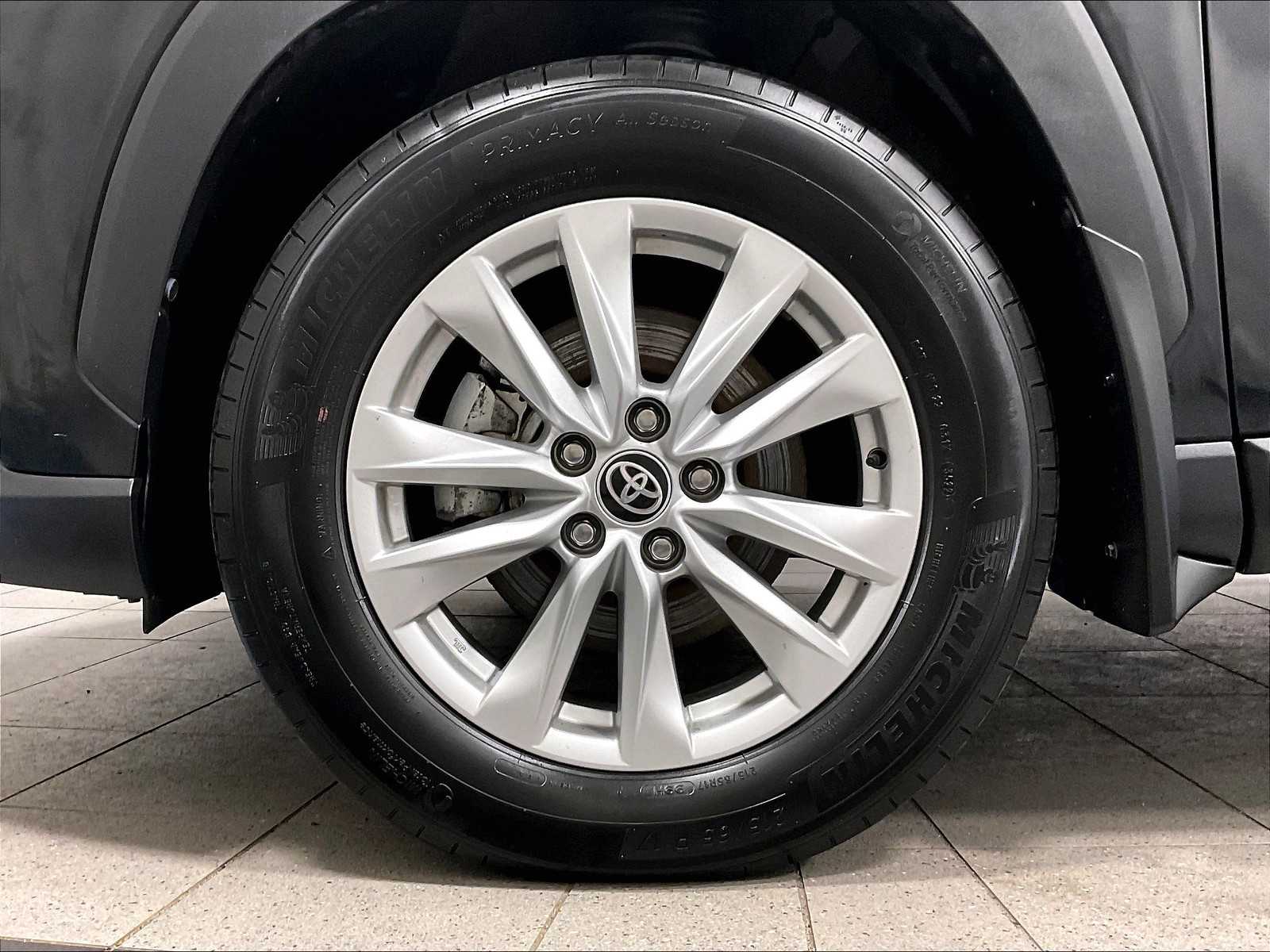 2022 Toyota Corolla Cross LE - Photo 7